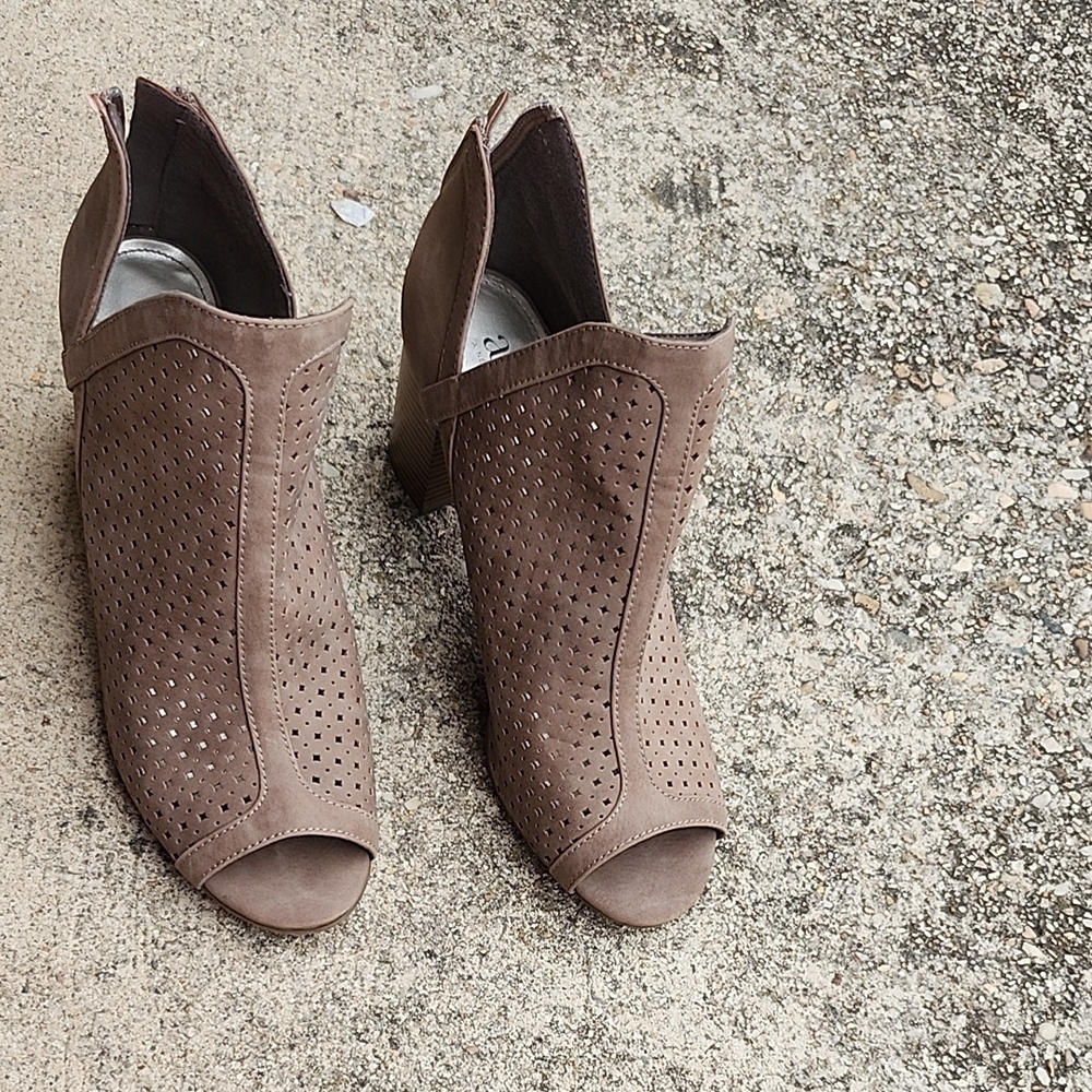 Women's Perforated Peep-Toe Ankle Boots - Taupe